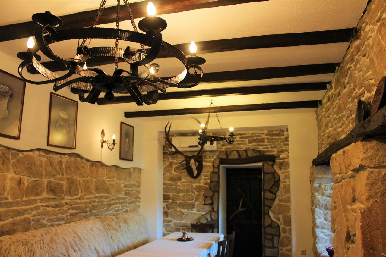 Hotel Sokay Tryavna Esterno foto