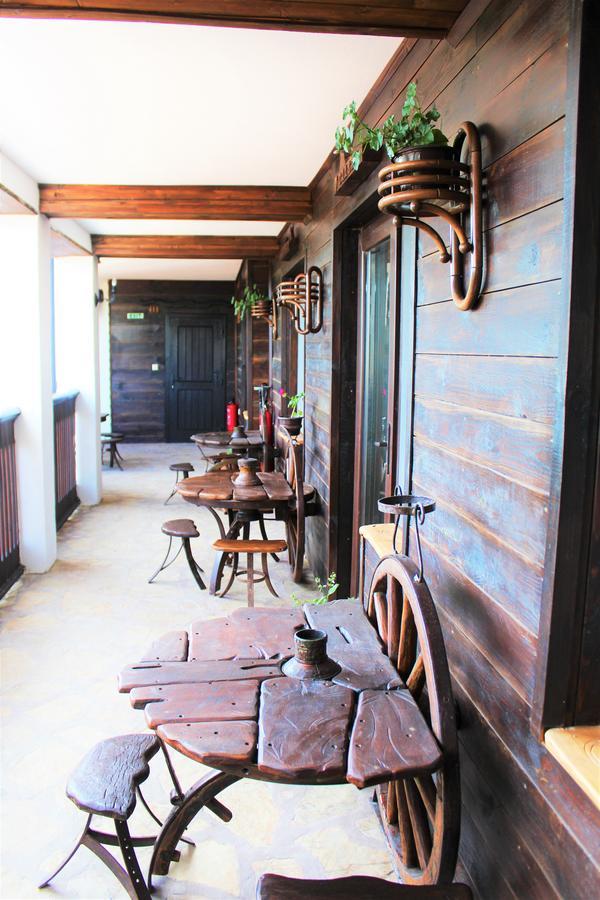 Hotel Sokay Tryavna Esterno foto