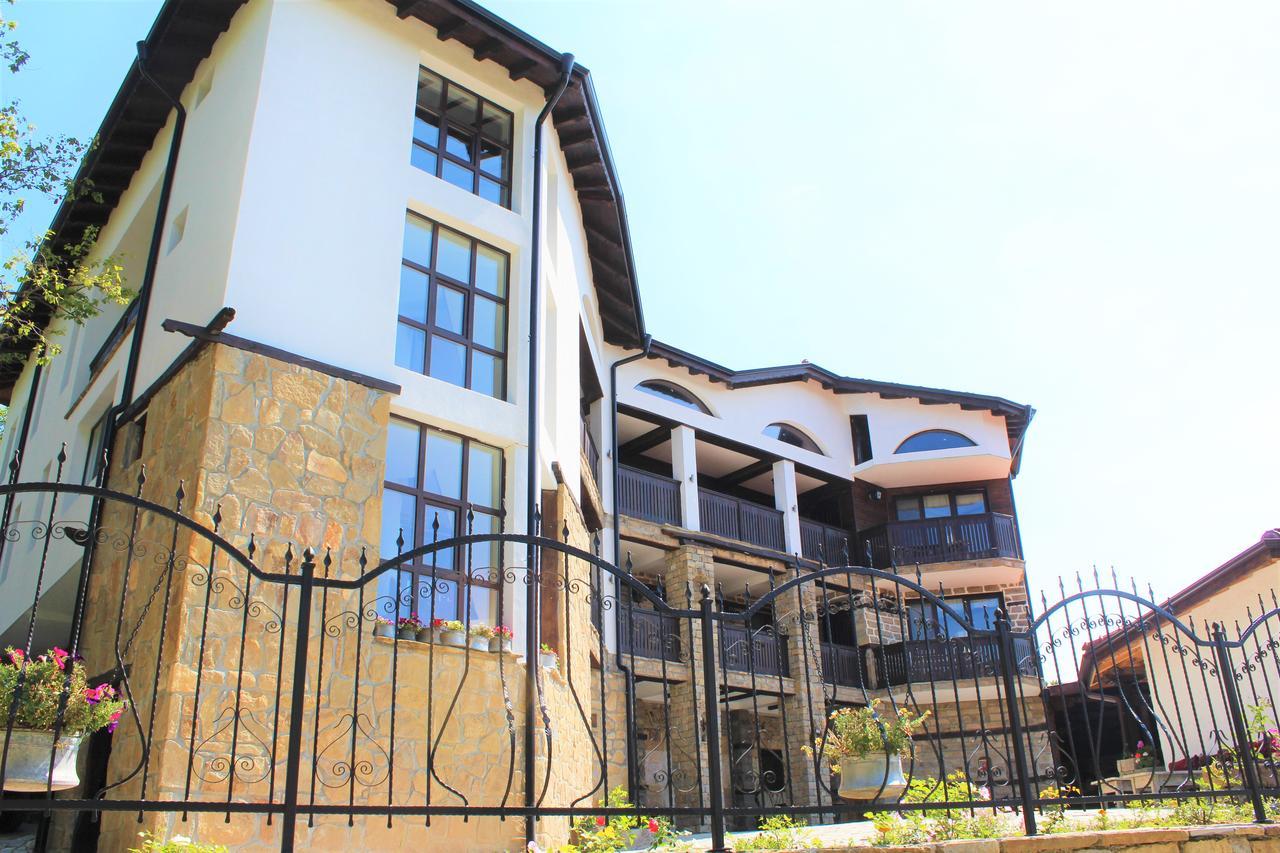 Hotel Sokay Tryavna Esterno foto
