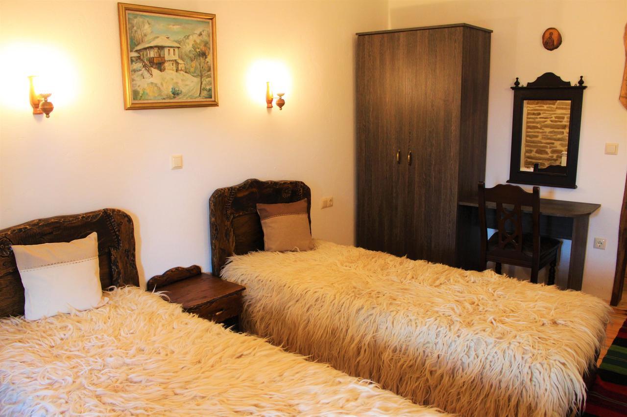 Hotel Sokay Tryavna Esterno foto