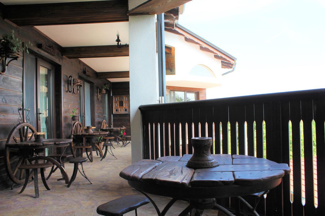 Hotel Sokay Tryavna Esterno foto
